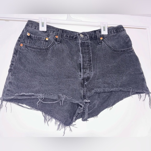 Levi’s 501 Black High Rise Shorts - Picture 3 of 6